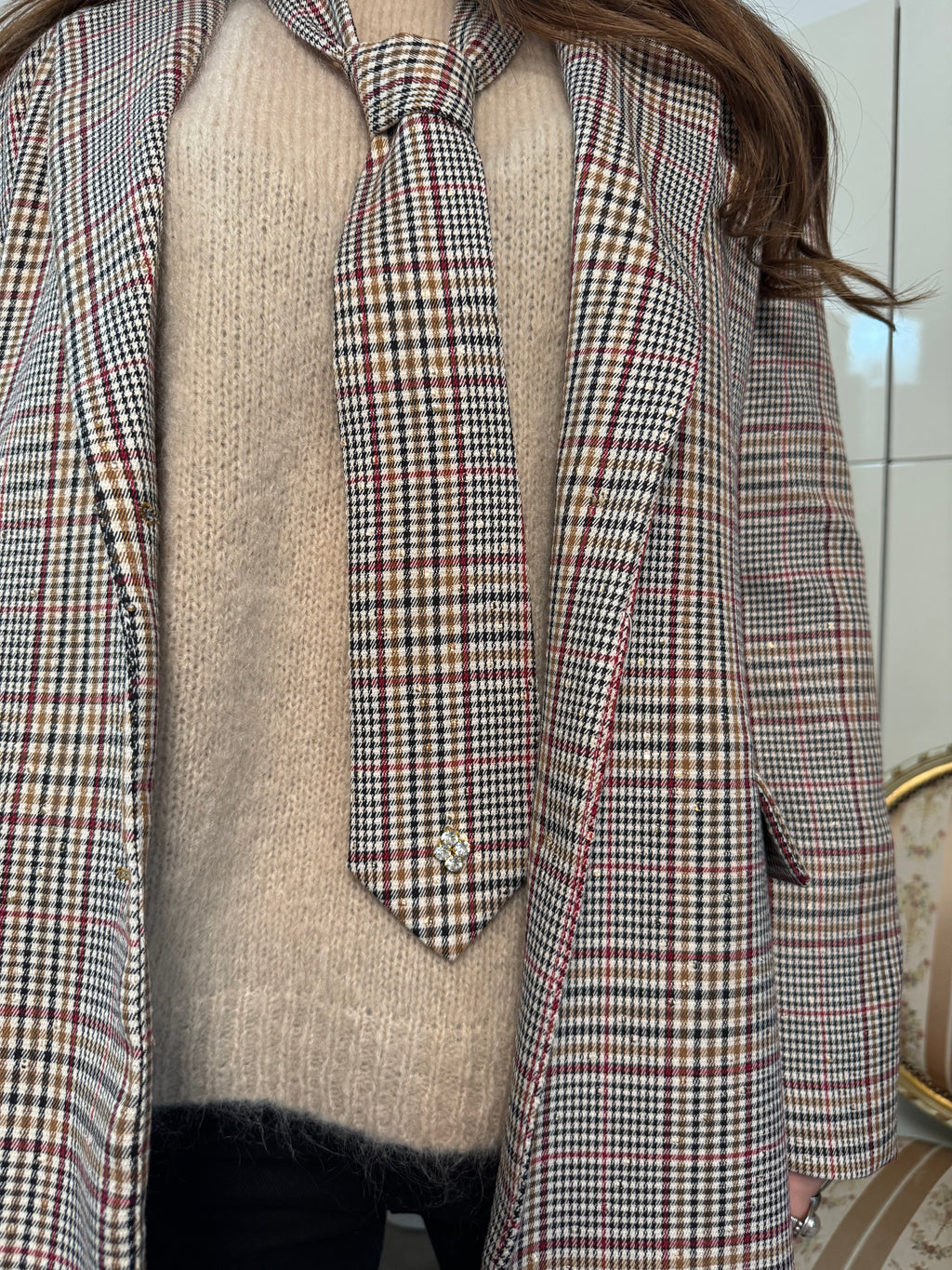 Blazer con cravatta e punti luce-Motel