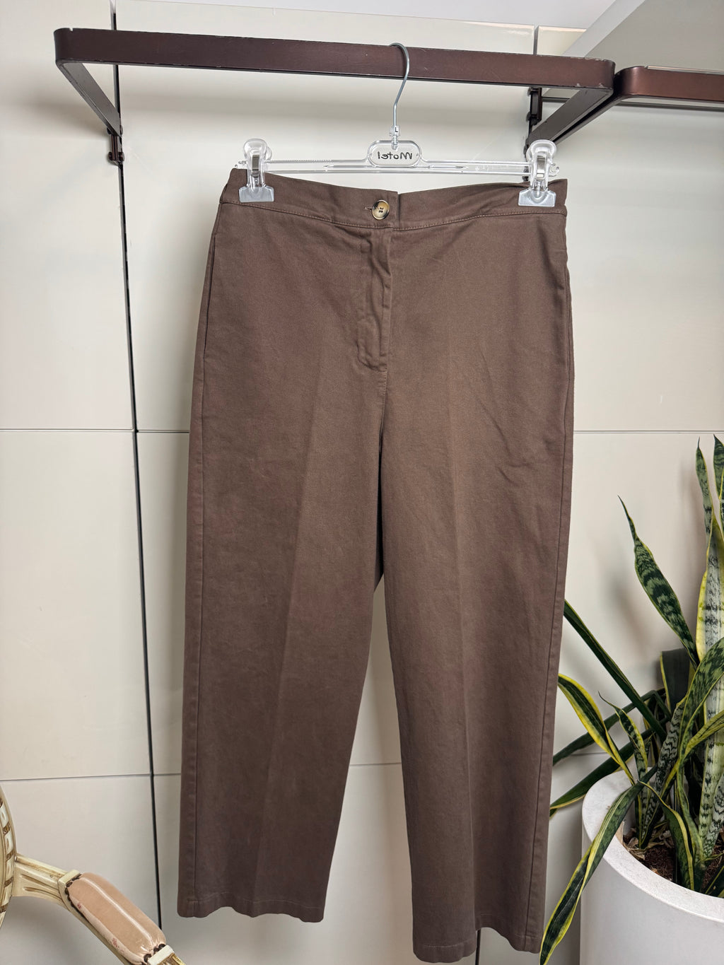 Pantalone cotone pesante, zip e bottoncino, elasticato dietro,colore moro- Susy Mix