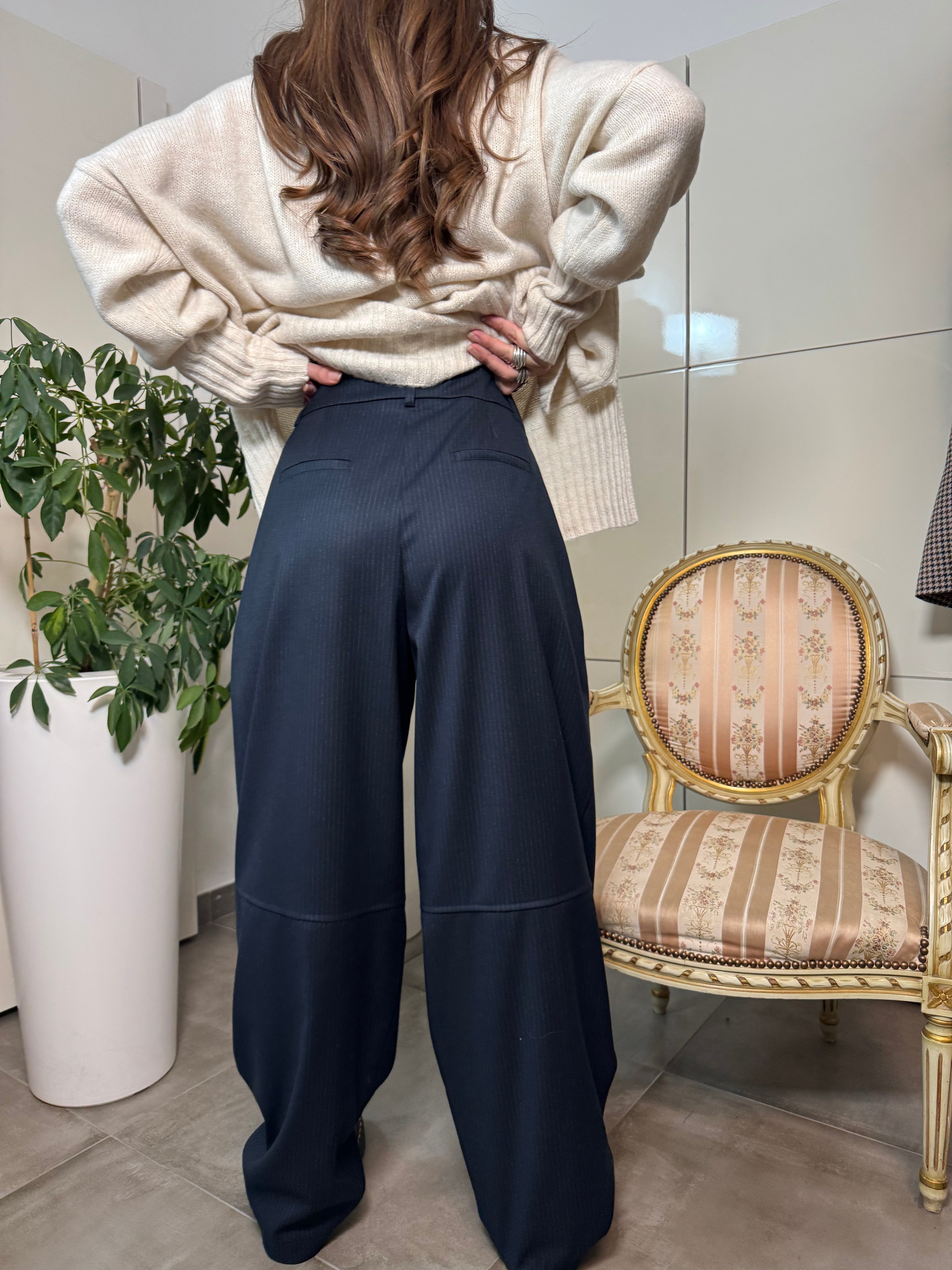 Pantaloni balloon blu gessati-Tensione In