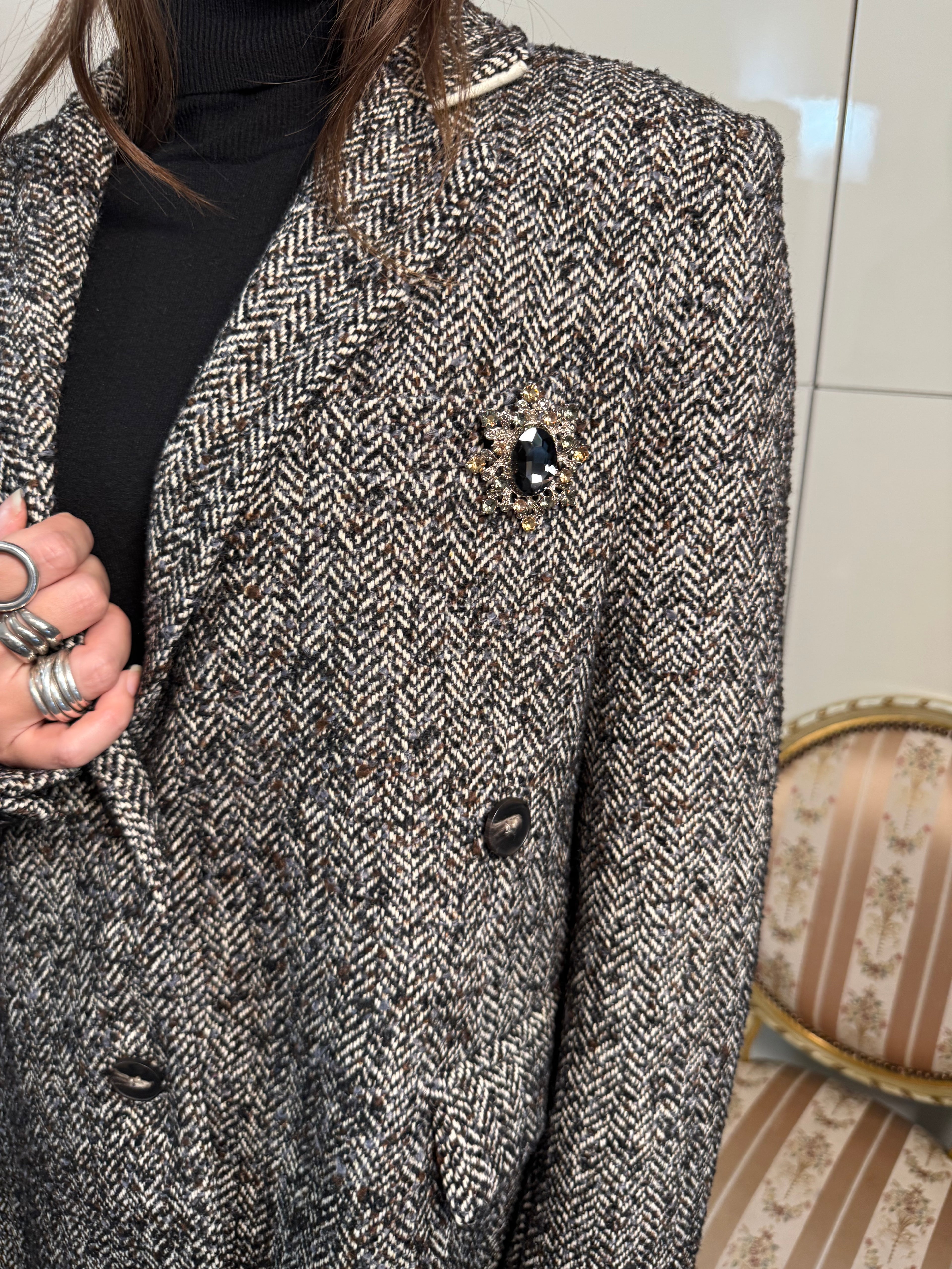 Cappotto caban doppiopetto con spilla-Tensione In