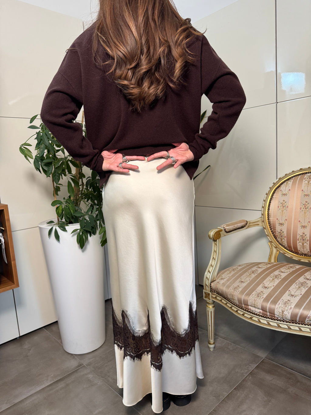 Gonna saten burro dettaglio pizzo-Tensione In