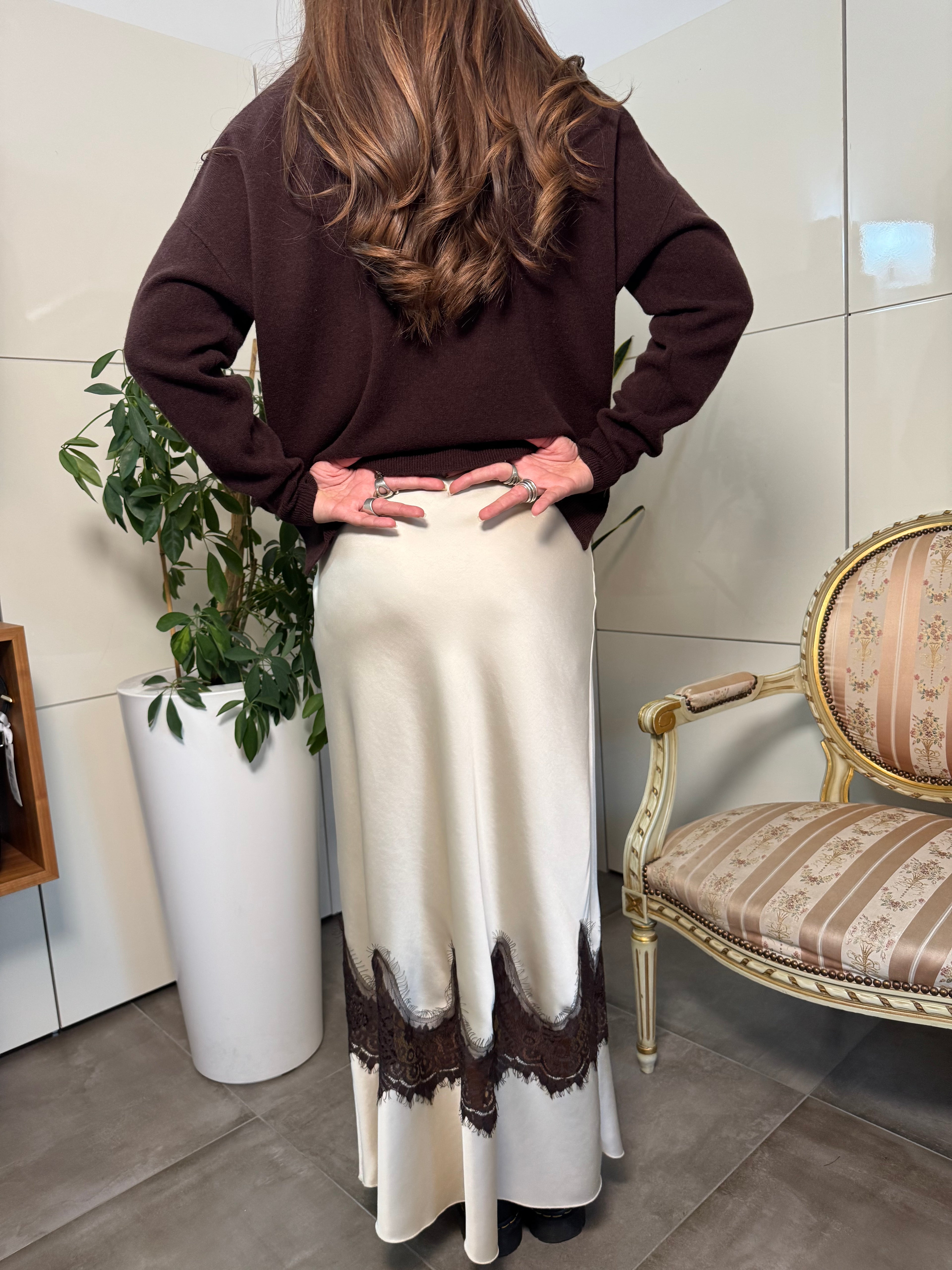 Gonna saten burro dettaglio pizzo-Tensione In